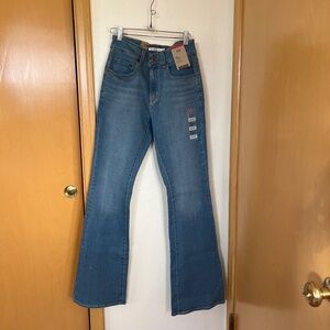New- Levi’s 726 Flare